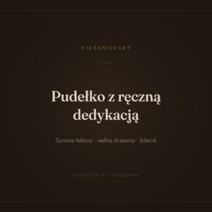 Pudełko z surowej tektury z ręcznie wypisanym bilecikiem — pakowanie na prezent